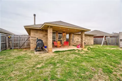 4235 Macys Pl, Moore, OK 73160 photo 13