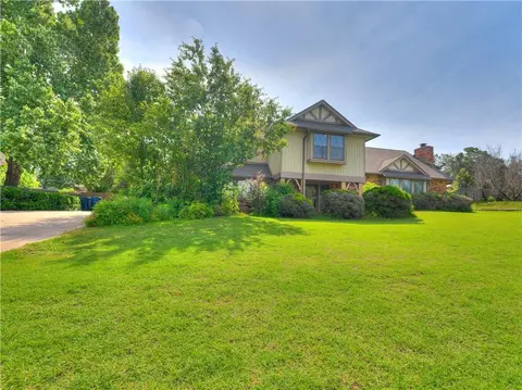 7520 Forest Ln, Oklahoma City, OK 73150