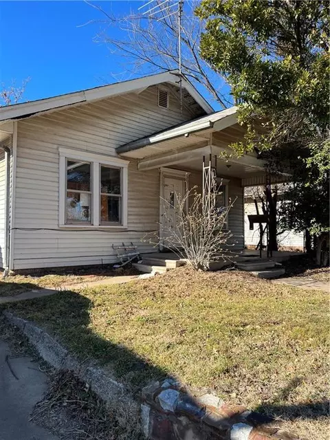730 N Kickapoo Ave, Shawnee, OK 74801 photo 2