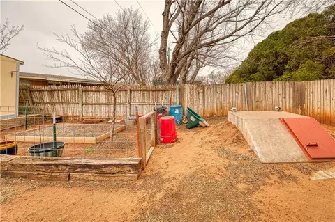 310 Pawnee Rd, Foss, OK 73647 photo 20