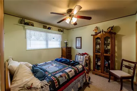310 Pawnee Rd, Foss, OK 73647 photo 9
