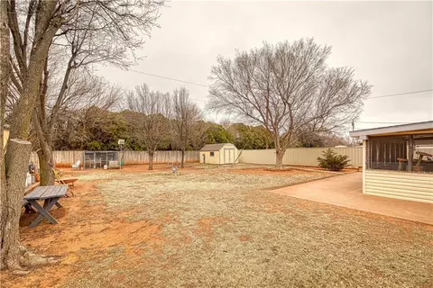 310 Pawnee Rd, Foss, OK 73647 photo 19