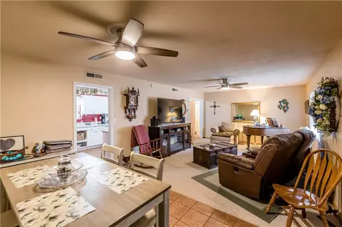 310 Pawnee Rd, Foss, OK 73647 photo 3