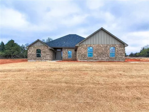 6949 Whirlaway Run, Guthrie, OK 73044
