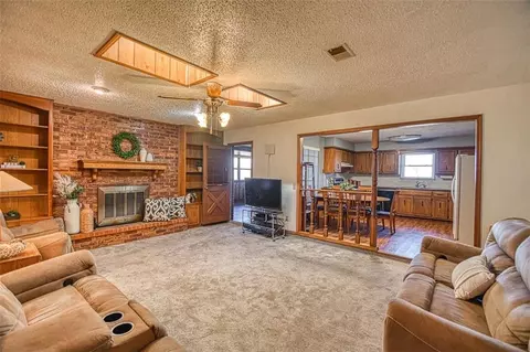 1123 N Sara Rd, Tuttle, OK 73089 photo 9