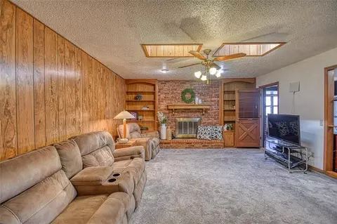 1123 N Sara Rd, Tuttle, OK 73089 photo 7