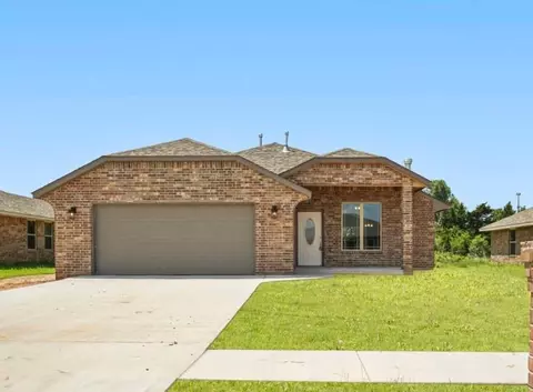 1040 E Jackrabbit Ln, Mustang, OK 73064