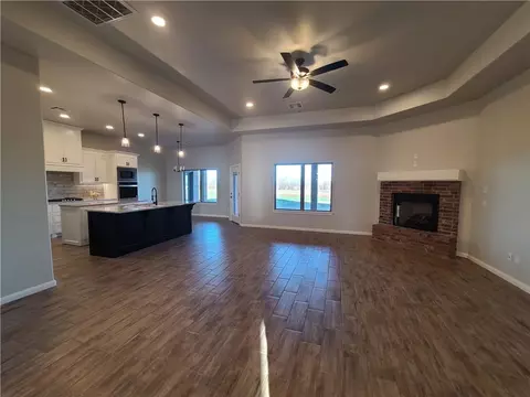 1009 Heritage Hls, Tuttle, OK 73089 photo 9