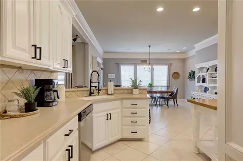 1607 Excaliber Dr, Tuttle, OK 73089 photo 17