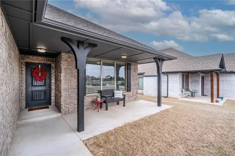 223 Springtree Dr, Harrah, OK 73045 photo 3
