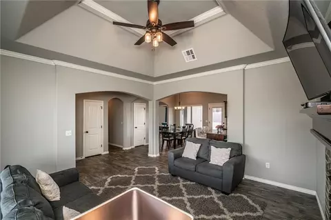 223 Springtree Dr, Harrah, OK 73045 photo 9