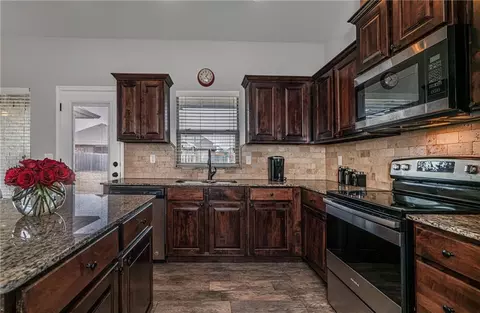 223 Springtree Dr, Harrah, OK 73045 photo 15