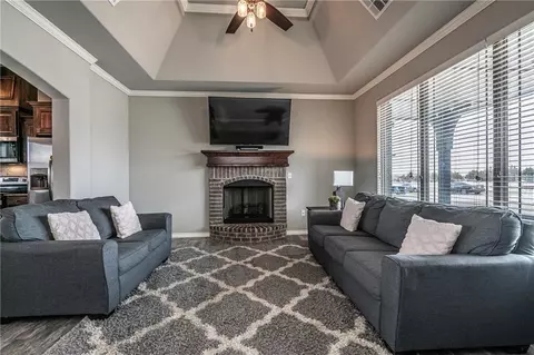 223 Springtree Dr, Harrah, OK 73045 photo 8