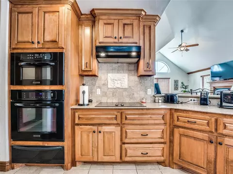 1211 N Morgan Rd, Tuttle, OK 73089 photo 13