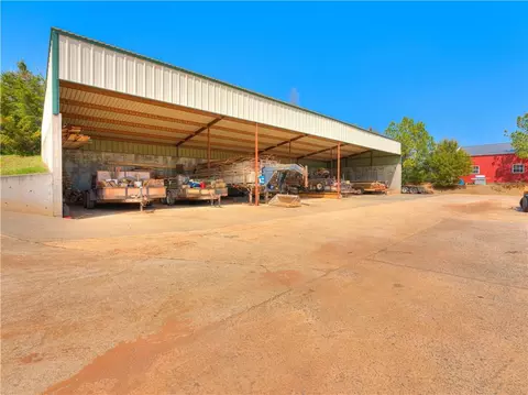 1211 N Morgan Rd, Tuttle, OK 73089 photo 6