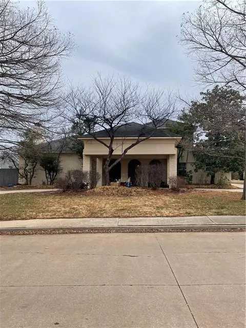 3004 Thorn Ridge Rd, Oklahoma City, OK 73120