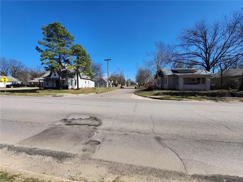 548 N Kickapoo, Shawnee, OK 74801 photo 3