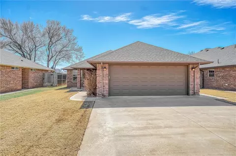 210 Newtown Ln, Elk City, OK 73644