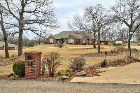 1821 Pin Oak Dr, Chandler, OK 74834