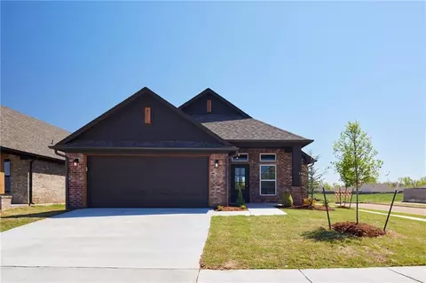 200 Ivory Dr, Yukon, OK 73099 photo 1