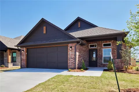 200 Ivory Dr, Yukon, OK 73099 photo 3