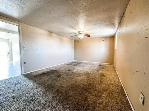 219 W Cedar St, Binger, OK 73009 photo 17