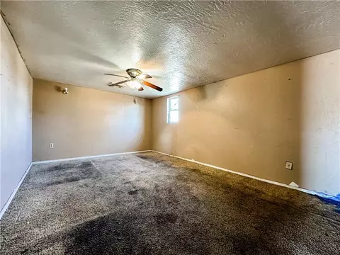 219 W Cedar St, Binger, OK 73009 photo 15