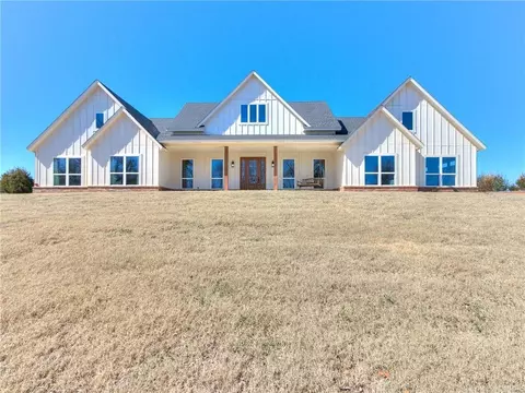 24885 Western Ave, Washington, OK 73093
