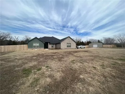 13934 Breezy Ln, Shawnee, OK 74804