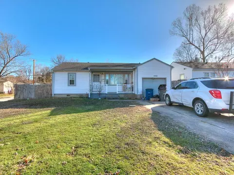 7356 E King St, Tulsa, OK 74115 photo 2