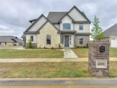 4000 Coronado Dr, Moore, OK 73160