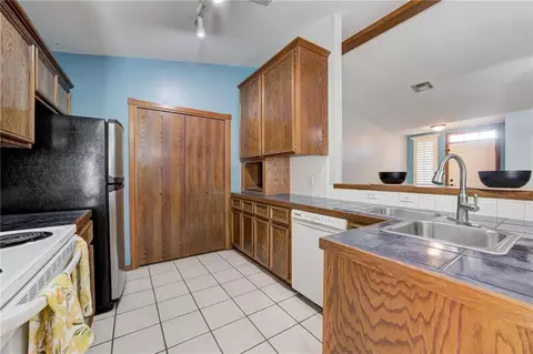 100 Saint Thomas Ave, Moore, OK 73160 photo 20