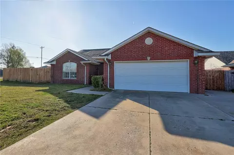 100 Saint Thomas Ave, Moore, OK 73160 photo 4