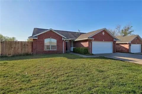 100 Saint Thomas Ave, Moore, OK 73160 photo 3