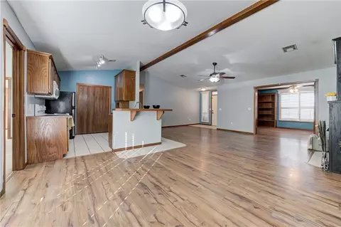 100 Saint Thomas Ave, Moore, OK 73160 photo 16