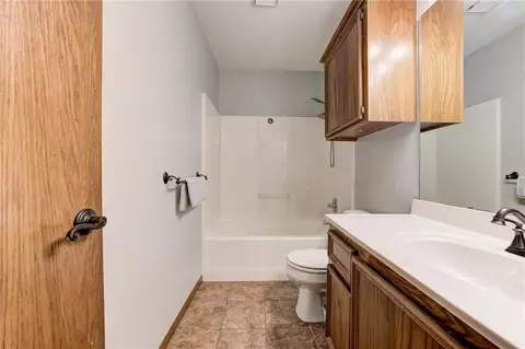 100 Saint Thomas Ave, Moore, OK 73160 photo 34