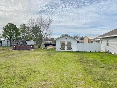 505 7th St, Stuart, OK 74570 photo 7