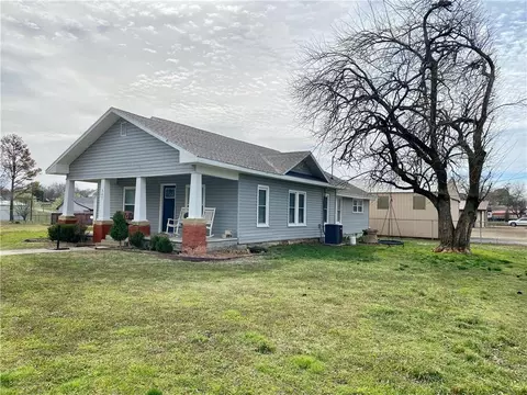 505 7th St, Stuart, OK 74570 photo 5