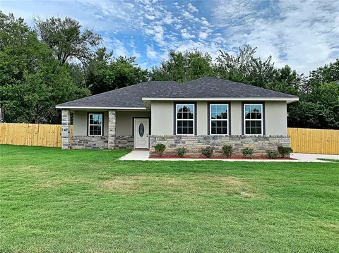 220 S Matthews Pl, Del City, OK 73115