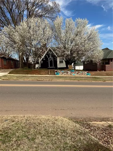 1306 W Noble Ave, Guthrie, OK 73044