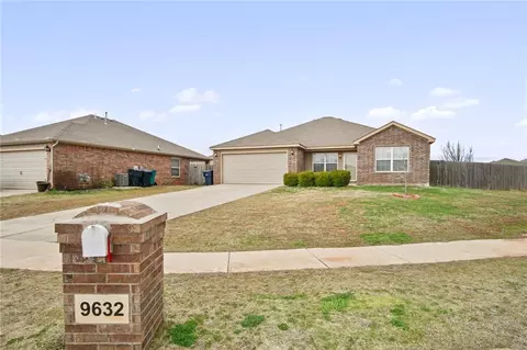 9632 Gabriel Dr, Moore, OK 73160 photo 2