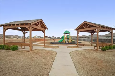 9632 Gabriel Dr, Moore, OK 73160 photo 23