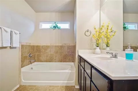 9632 Gabriel Dr, Moore, OK 73160 photo 13