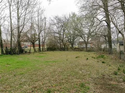 904 E Walnut St, Shawnee, OK 74801 photo 4