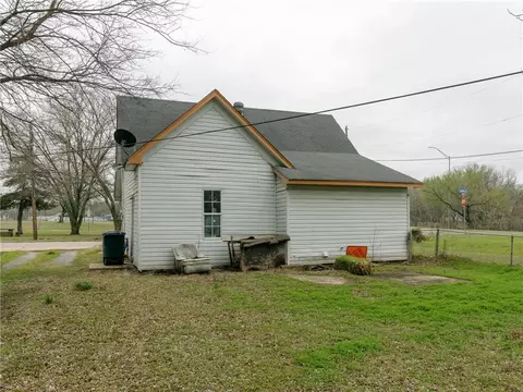904 E Walnut St, Shawnee, OK 74801 photo 5