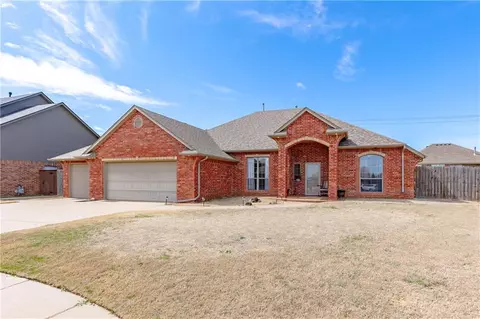 3101 Birch Dr, Moore, OK 73170 photo 4