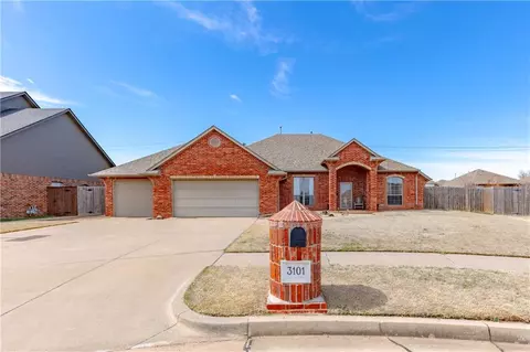 3101 Birch Dr, Moore, OK 73170 photo 1