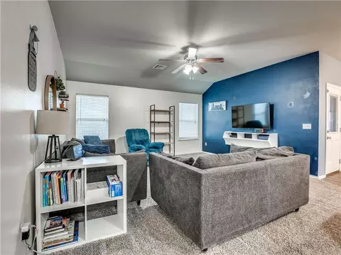9625 Eli Dr, Moore, OK 73160 photo 12