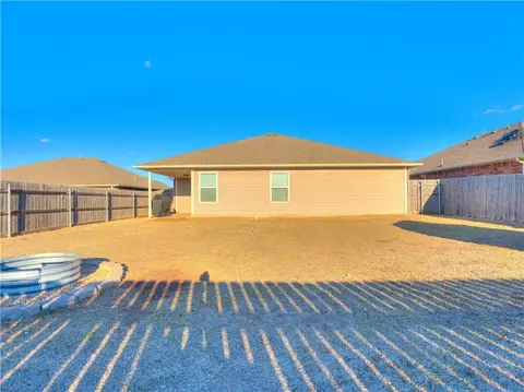 9625 Eli Dr, Moore, OK 73160 photo 4