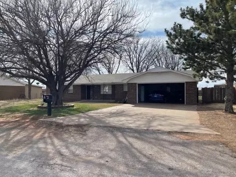 407 Spurlin Dr, Sayre, OK 73662